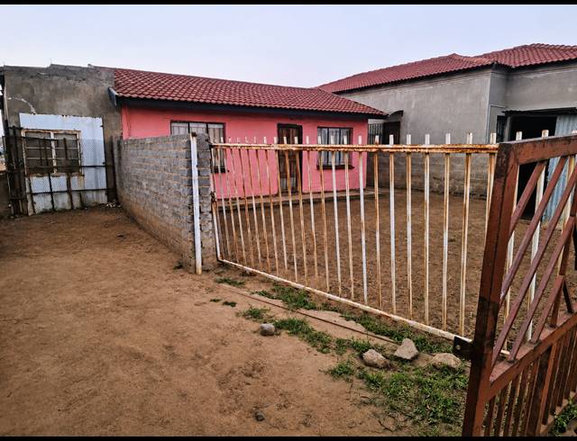 2 BEDROOM HOUSE FOR SALE IN EVATON WEST